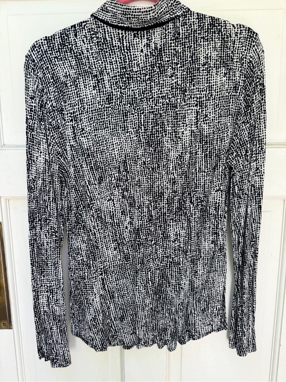 Paperwhite button down - Picture 2 of 4